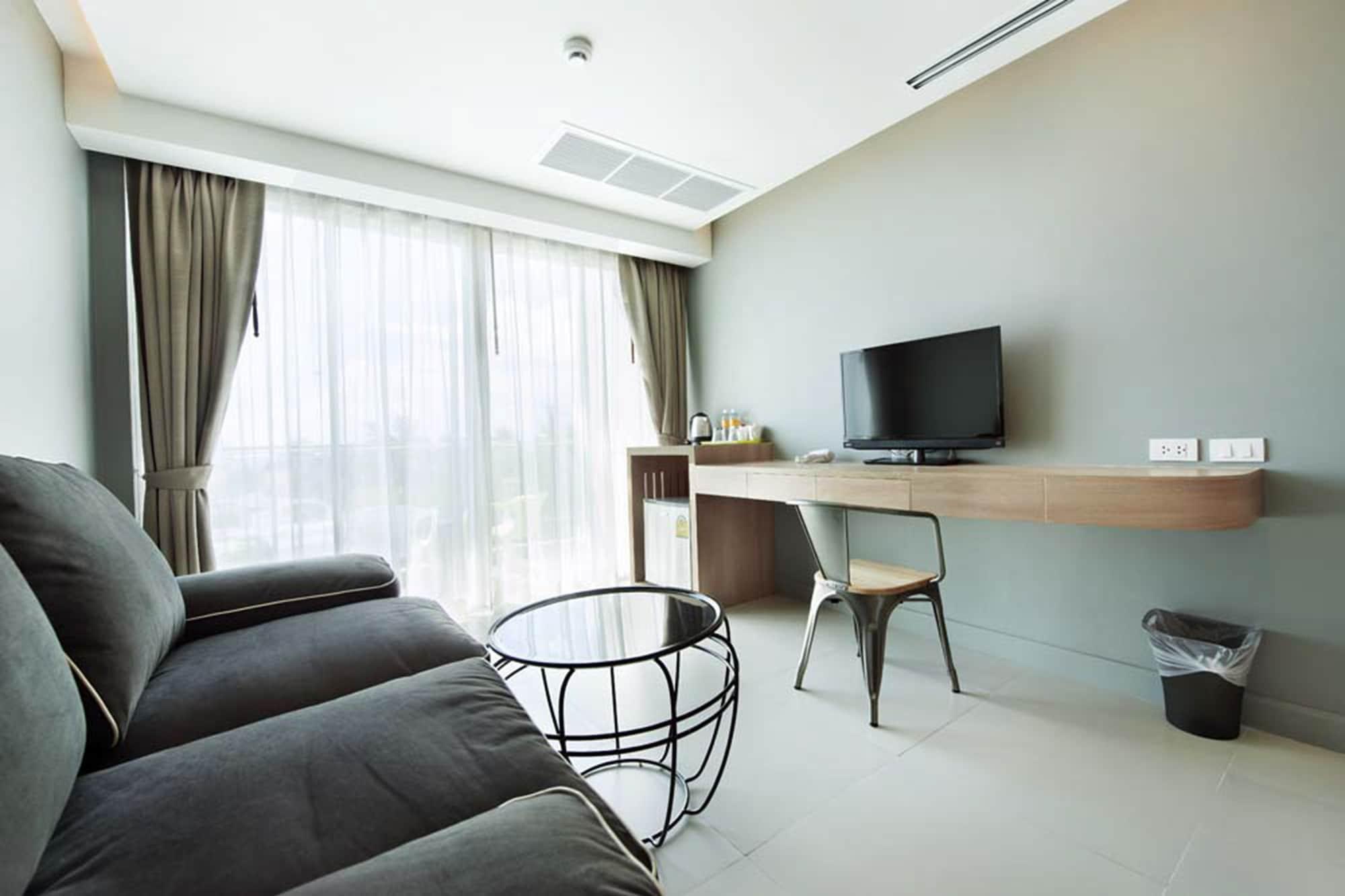 Ratana By Shanaya Hotel 4*